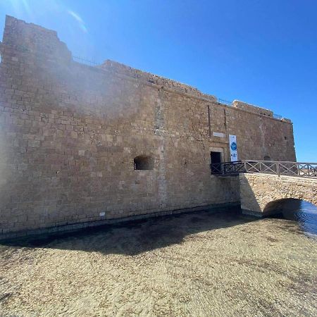 Beachside Apartment In Kato Paphos Lighthouse 81 Bagian luar foto