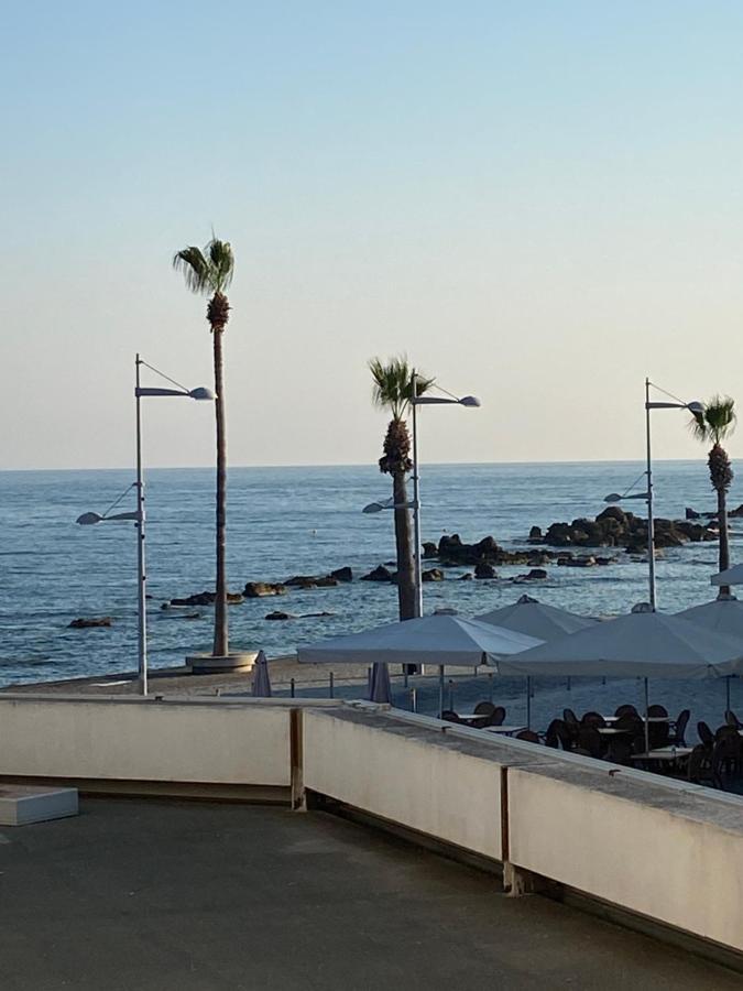 Beachside Apartment In Kato Paphos Lighthouse 81 Bagian luar foto
